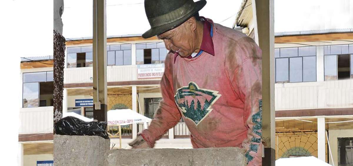 Las casas de tierra sobreviven gracias al adobe, bahareque y tapial
