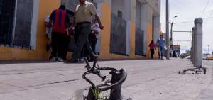 Obst&aacute;culos y desniveles en las veredas capitalinas generan el 34% de llamadas de emergencia en Quito, seg&uacute;n datos del Cuerpo de Bomberos. 