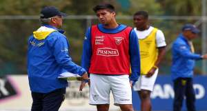 Reinaldo Rueda (i.) sac&oacute; una evaluaci&oacute;n positiva de los &uacute;ltimos tres amistosos de Ecuador. Foto: Archivo