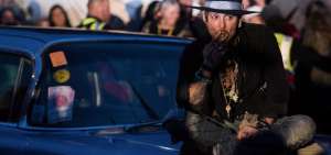 El artista hizo su aparici&oacute;n en el Festival de Glastonbury y habl&oacute; sobre el asesinato de Abraham Lincoln por parte de un actor.