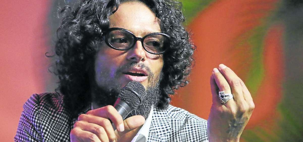 'Lo sagrado y lo maldito', de Robi Draco Rosa, llegar&aacute; a Cuenca y Quito