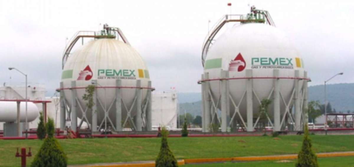 Instalaciones de Petr&oacute;leos M&eacute;xicanos (Pemex).