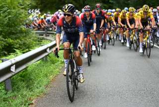 Richard Carapaz cayó al puesto 19 de la clasificación general en La Vuelta a España