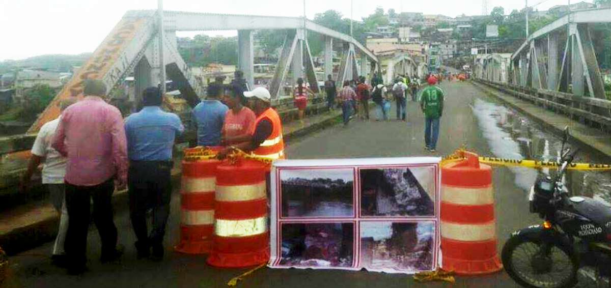Puente Velasco Ibarra, que une Guayas y Manab&iacute;, est&aacute; cerrado