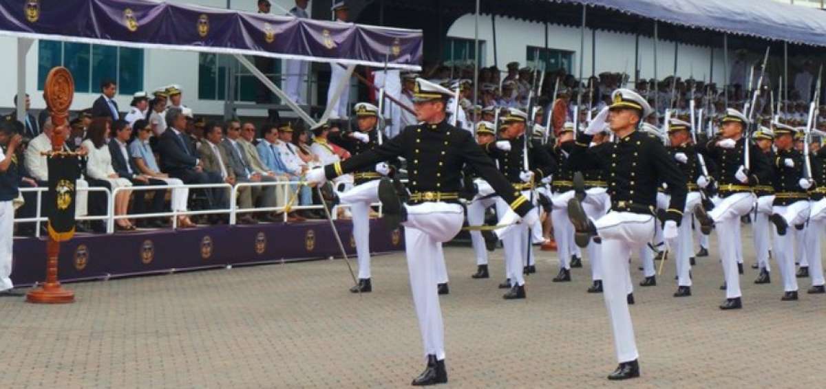 Desfile por los 78 a&ntilde;os del Combate Naval de Jambel&iacute;.