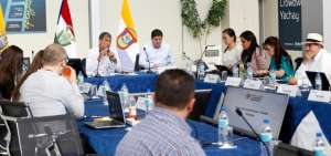 Presidente Correa eval&uacute;a los programas de educaci&oacute;n en el pa&iacute;s