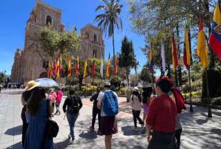 Cerca de 55.000 policías se activarán para dar seguridad en eventos y vías por el feriado del 10 de Agosto. 