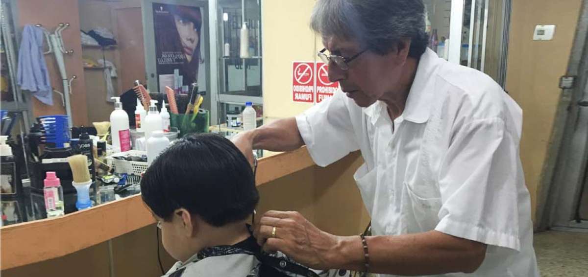 Joel, el peluquero que impuso su estilo desde los a&ntilde;os 70