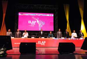 El presidente Rafael Correa inaugur&oacute; el encuentro en donde participan m&aacute;s de 35 partidos y movimientos de 20 pa&iacute;ses. Foto: John Guevara/ EL TEL&Eacute;GRAFO.