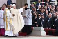 Presidente Daniel Noboa participó de la Misa del papa León XIV