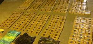 Dos camionetas fueron decomisadas en el operativo. En una de ellas se encontraron m&aacute;s de 300 kilos de droga. 