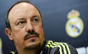 Ben&iacute;tez no quiso pronunciarse sobre el da&ntilde;o que sufrir&iacute;a la selecci&oacute;n francesa ante una hipot&eacute;tica ausencia de Benzema. Foto: Agencia AFP