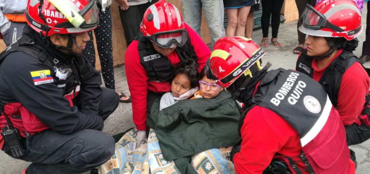 Bomberos rescatan a 6 personas intoxicadas con mon&oacute;xido de carbono en Quito