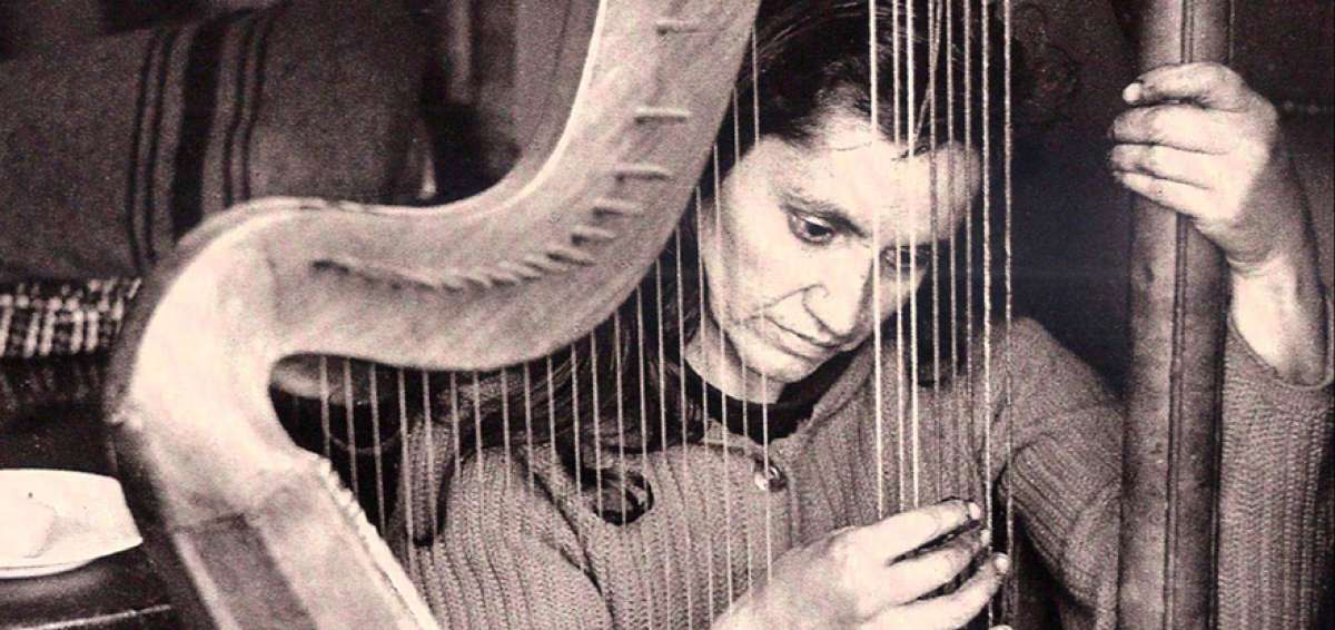A los 49 a&ntilde;os, la cantante popular decidi&oacute; quitarse la vida en la carpa que hab&iacute;a puesto en el oriente de Santiago, para montar la &lsquo;Universidad del Folklore&rsquo;.