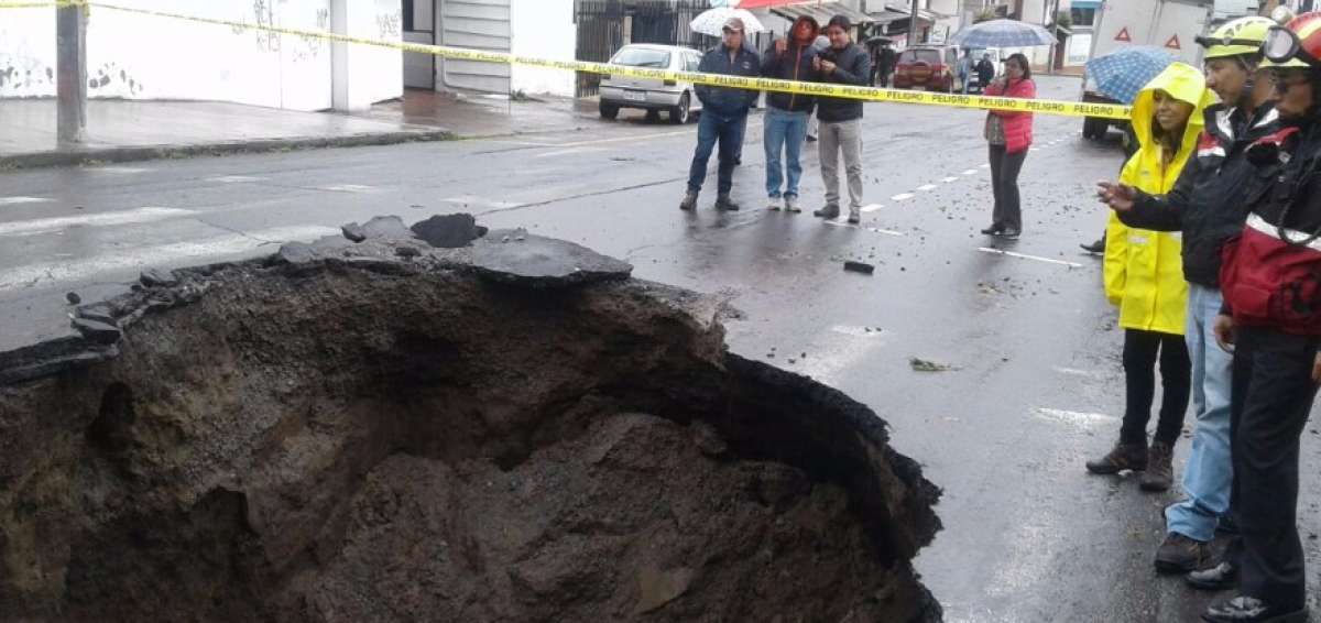 Personal del Cuerpo de Bomberos atendi&oacute; la emergencia