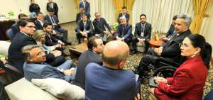 El presidente de Ecuador, Len&iacute;n Moreno a su arribo a Lima, se reuni&oacute; con una delegaci&oacute;n de empresarios ecuatorianos.