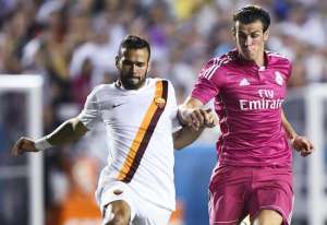 Gareth Bale (d.) se ha perdido 3 partidos con el Real Madrid debido a su lesi&oacute;n en la pierna derecha. Foto: Archivo