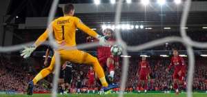 El Salzburgo hace dudar al campe&oacute;n defensor Liverpool