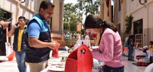 Feria permite que 30 mujeres expongan su emprendimiento