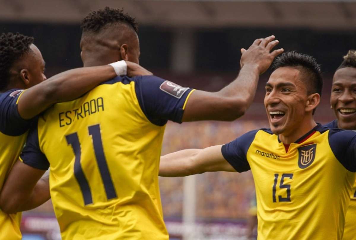Gustavo Alfaro har&iacute;a variantes en Ecuador para enfrentar a Paraguay por Eliminatorias Sudamericanas