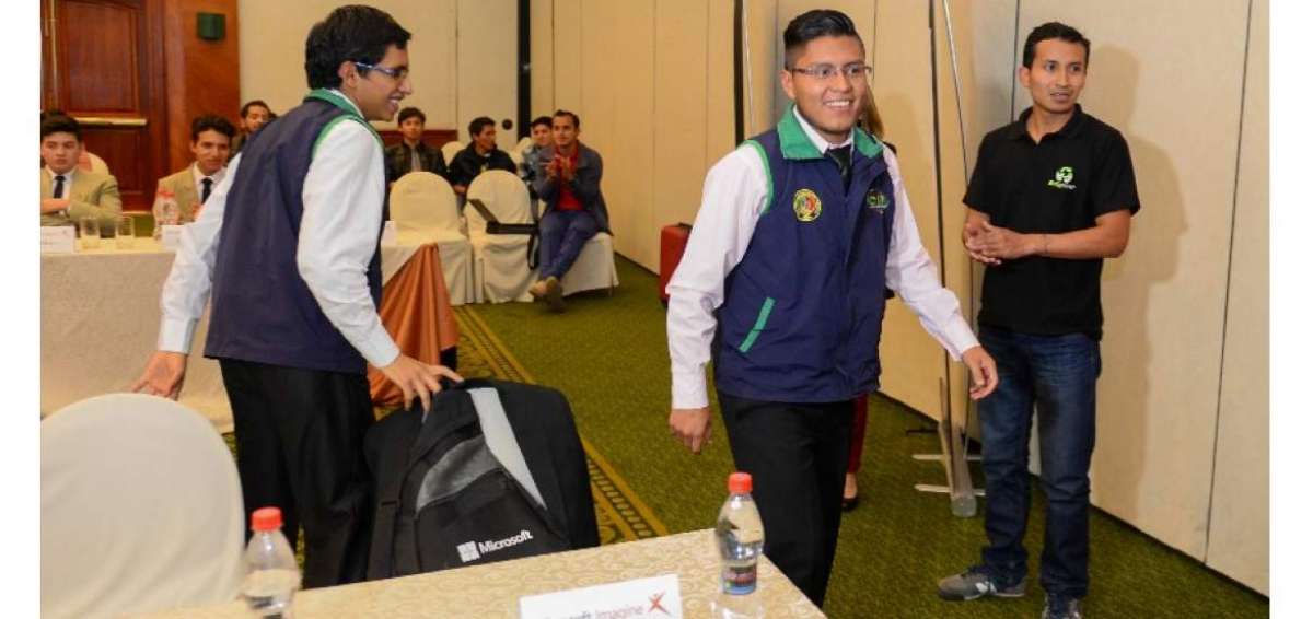 Los representantes de la Universidad de Loja fueron los vencedores de Imagen Cup Ecuador y ser&aacute;n los representantes en la semifinal en EE.UU.