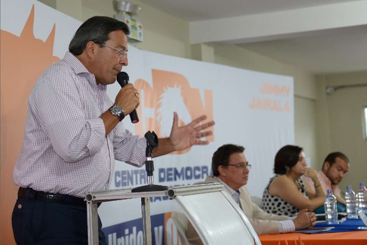 El prefecto Jimmy Jairala adelant&oacute; parte de la propuesta que entregar&aacute; el martes en la Asamblea. Foto: Jos&eacute; Mor&aacute;n / El Tel&eacute;grafo 