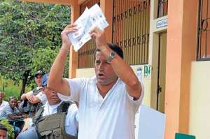 Walquer Vera fue el alcalde m&aacute;s votado en las elecciones del 23 de marzo, en Muisne. Foto: Marco Salgado |  El Tel&eacute;grafo