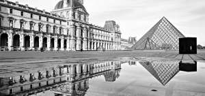 El museo del Louvre, en Par&iacute;s, al igual que otros espacios culturales ha sido afectado por la pandemia..