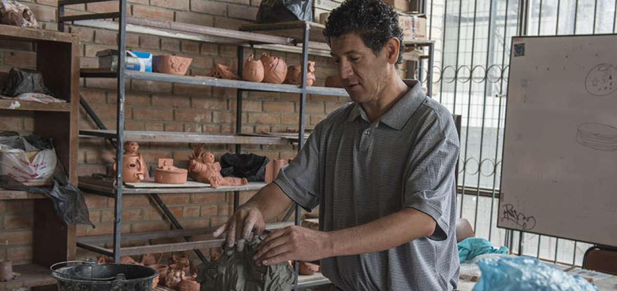 Los ingresos de varios artistas ecuatorianos no son fijos, por lo cual requieren condiciones especiales de trabajo.