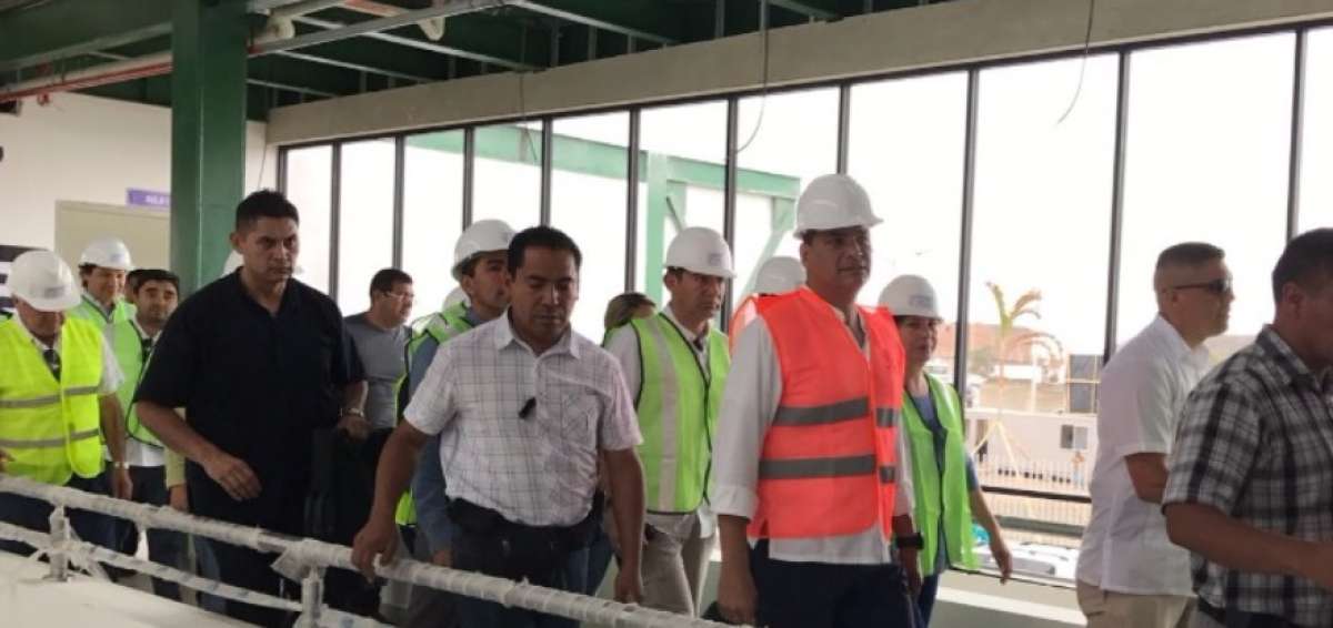 El mandatario constat&oacute; el avance de la construcci&oacute;n del Instituto del Mar y Acuacultura en Jaramij&oacute;.