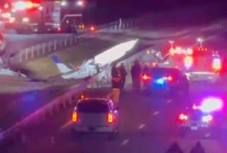 Video de la avioneta que se estrelló en una vía de New York. 