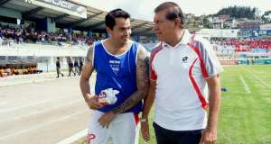 El "Nine" junto al entrenador de El Nacional Carlos Sevilla, en su regreso al f&uacute;tbol local.