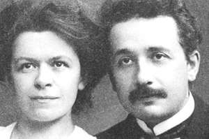 En esta fotograf&iacute;a, a principios de siglo XX, Albert Einstein aparece con su esposa Mileva Maric. CR&Eacute;DITO:  ASTROPOLIS