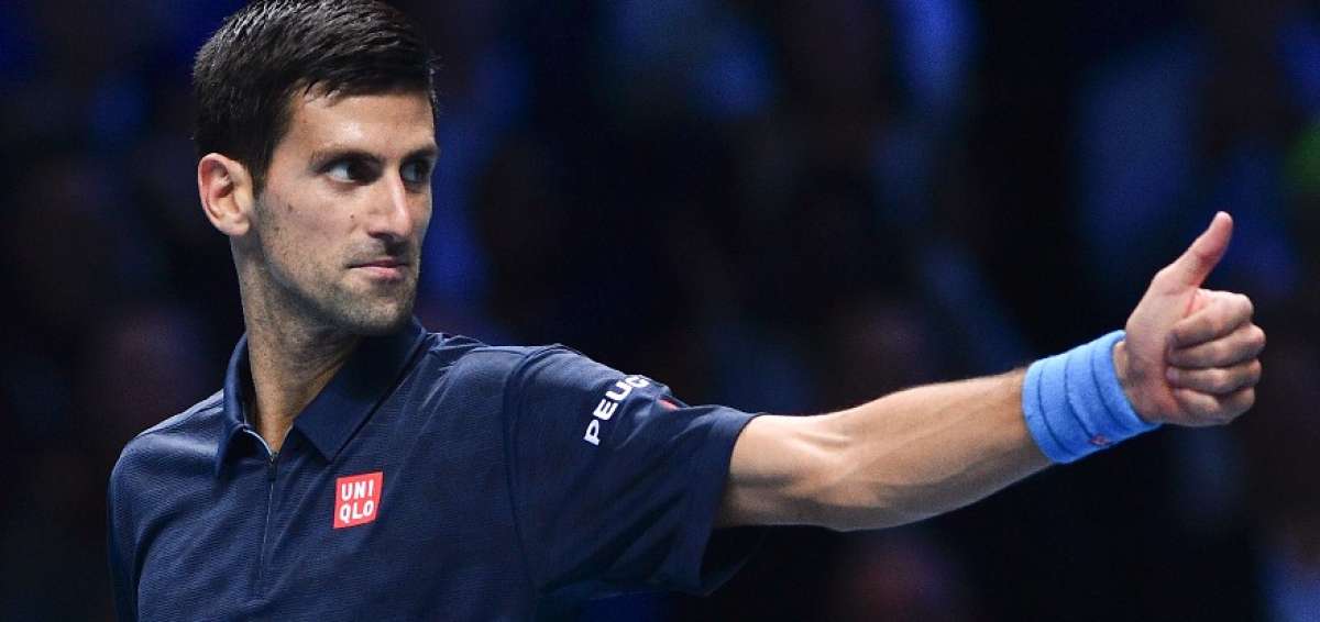 Djokovic avanza invicto a semifinales del M&aacute;sters