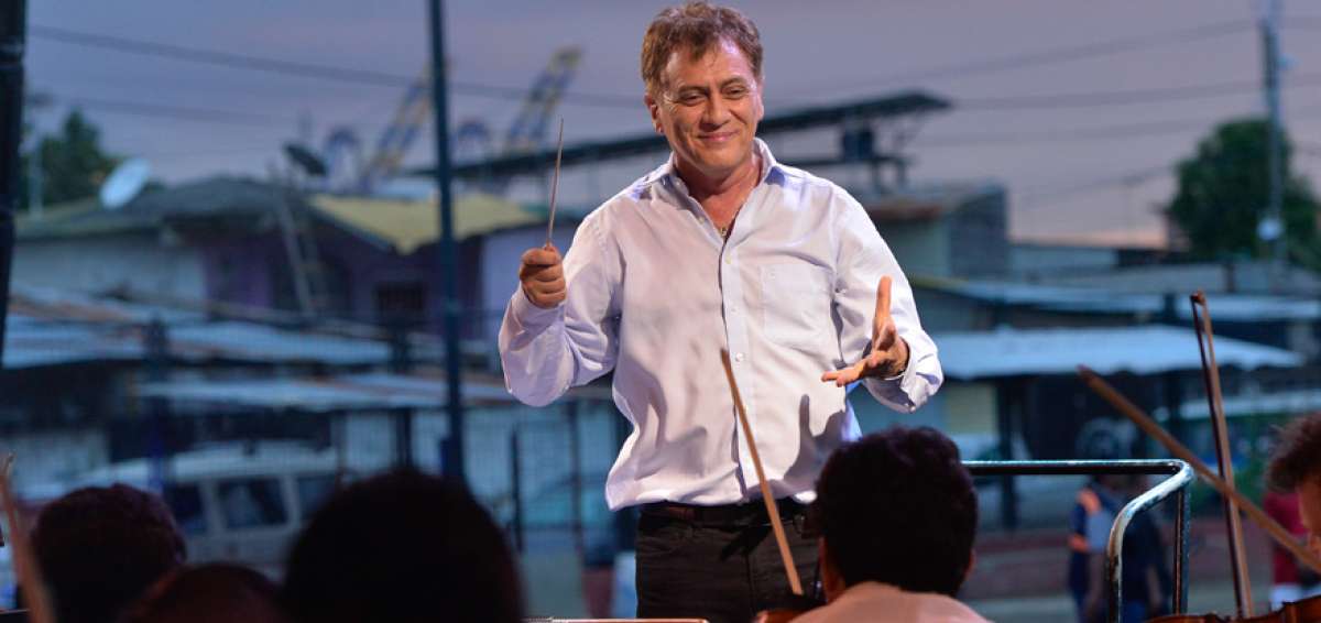 El viernes 28 de diciembre, el director Dante Santiago Anzolini cerrar&aacute; el per&iacute;odo anual con el &uacute;ltimo recital del ciclo de solistas internacionales.