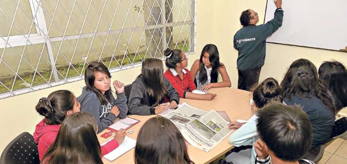 En cada taller las participantes aprenden m&aacute;s sobre la reporter&iacute;a y las t&eacute;cnicas para interactuar con las fuentes informativas. Foto: Roberto Ch&aacute;vez / El Tel&eacute;grafo