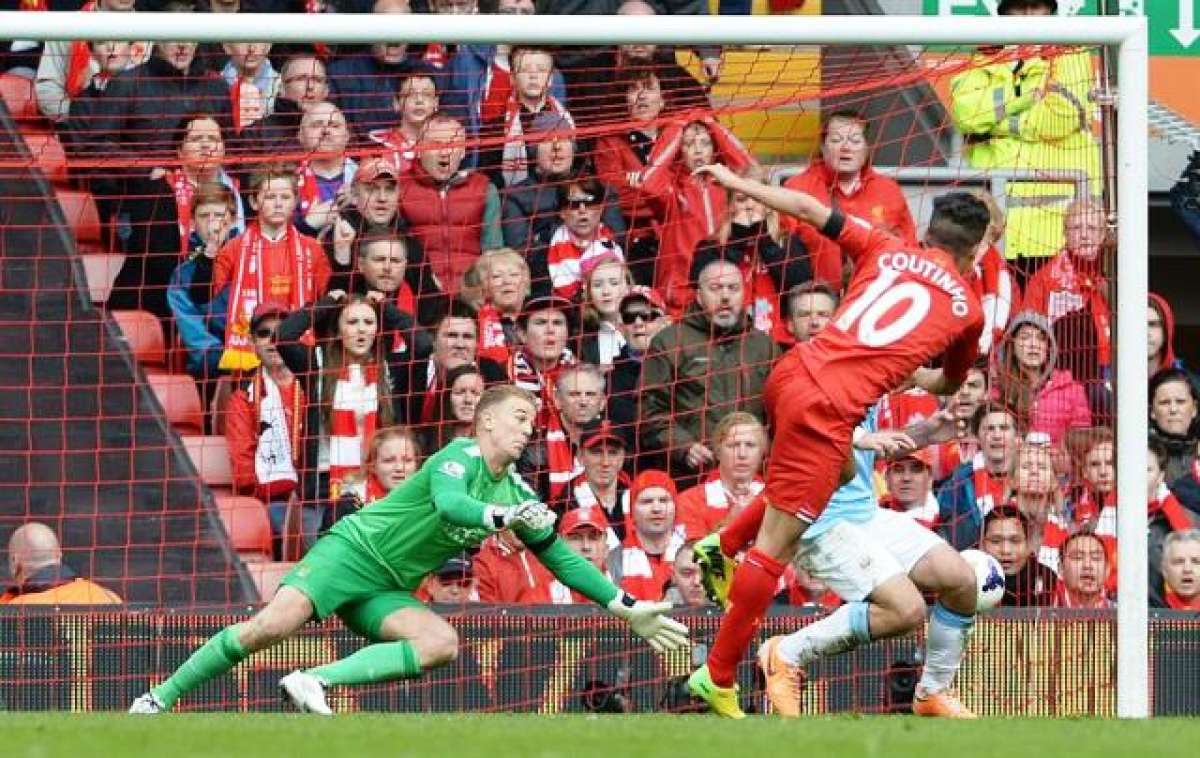Coutinho se convirti&oacute; en el heroe de los reds al marcar el tanto de la victoria. Foto: EFE