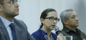 La ministra de Salud (centro) ofreci&oacute; detalles sobre las acciones realizadas ante la emergencia.