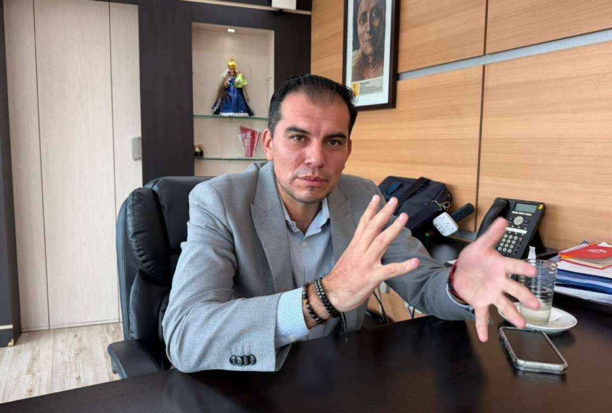 Harold Burbano, ministro de Trabajo, habl&oacute; sobre la jornada eficiente. 