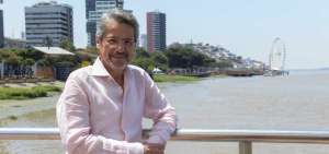 Ra&uacute;l Vallejo Corral es actualmente vicerrector de Investigaci&oacute;n y Posgrados de la Universidad de las Artes. 