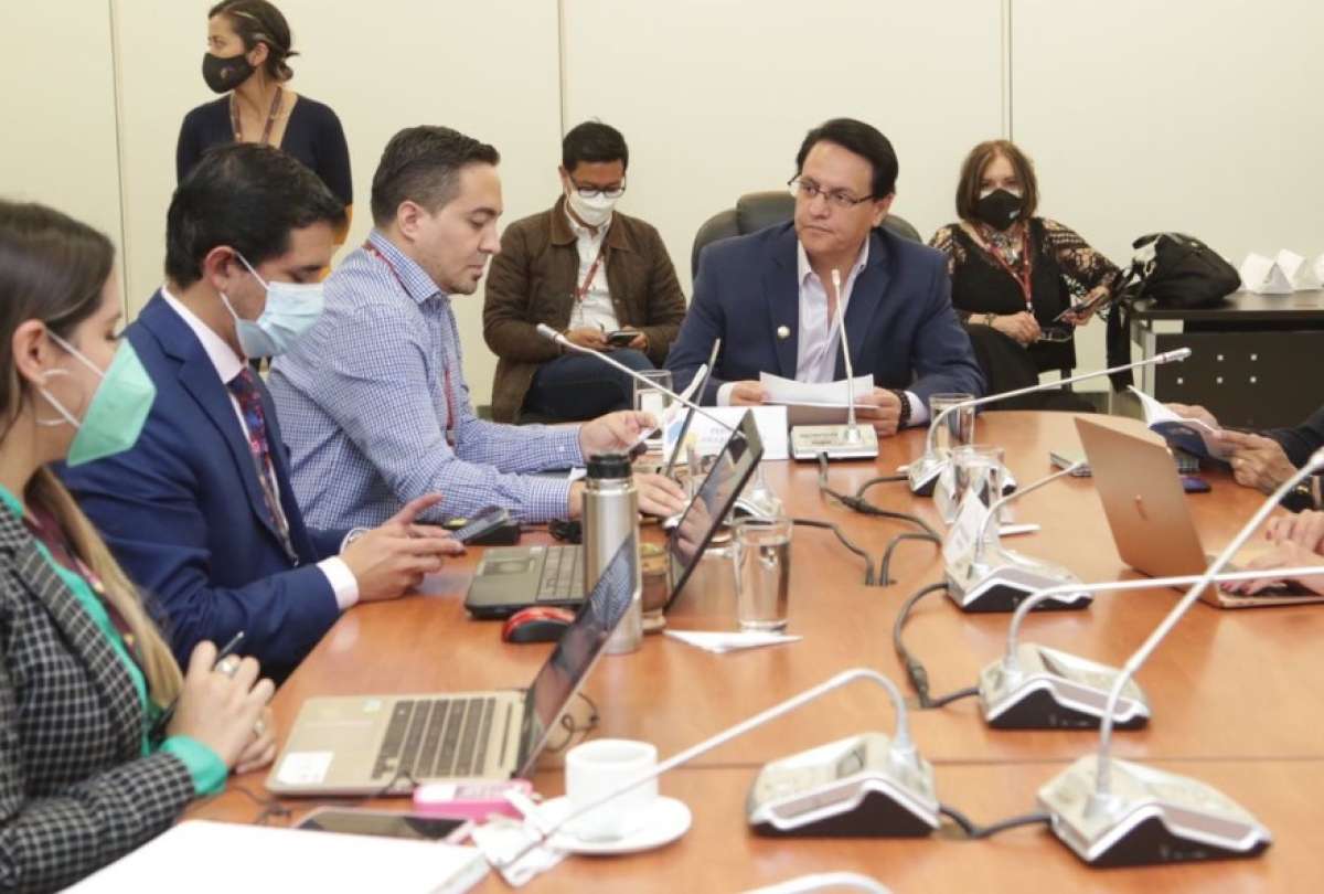 Comisi&oacute;n de Fiscalizaci&oacute;n recomienda juicio pol&iacute;tico a Superintendente de Compa&ntilde;&iacute;as