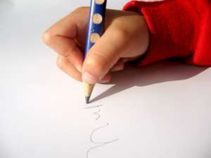 Escribir con l&aacute;piz, colorear con crayones y tomar apuntes ayudan a promover la actividad cerebral.