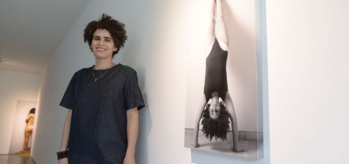 Los pliegues en la foto es la tercera exposici&oacute;n que hace la artista ecuatoriana en la galer&iacute;a DPM.