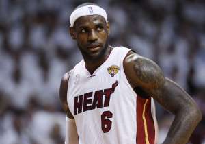 Lebron James regres&oacute; al equipo donde se dio a conocer, los Cleveland Cavaliers, luego de 4 temporadas. Foto: AFP