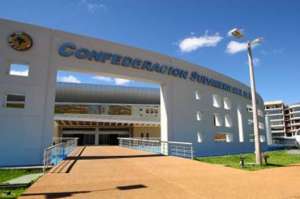 Conmebol crea tribunal arbitral para resolver recursos de jugadores y clubes