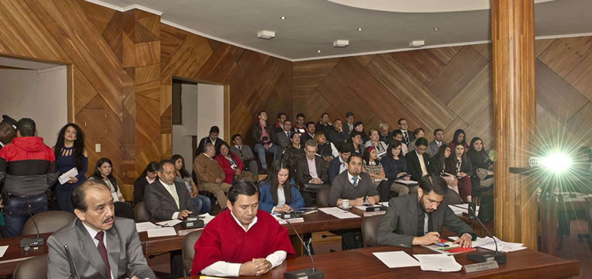 A la sesi&oacute;n de Concejo asistieron representantes de varios mercados, plazas y centros de acopio de la ciudad.