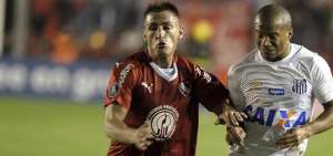 Conmebol abre procedimiento al Santos por alineaci&oacute;n del uruguayo S&aacute;nchez