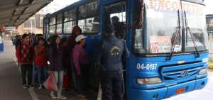 Seg&uacute;n datos de la C&aacute;mara de Transporte (CTC), una persona que paga con monedas se demora entre 8 y 10 segundos para ingresar al bus, mientras que quienes usan tarjeta pasan casi de inmediato.        