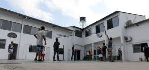 Practicar voleibol es uno de los entretenimientos de los chicos del Centro de Acogida &lsquo;Juan El&iacute;as&rsquo;.