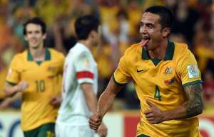Tim Cahill (d.) fue el autor de los 2 goles de Australia ante China. Foto: AFP